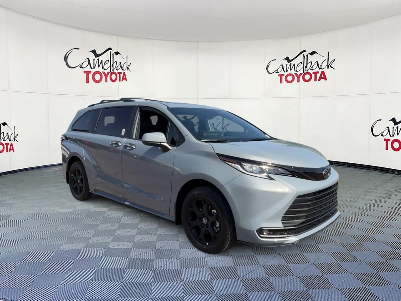 New 2026 Toyota Sienna XLE Woodland Edition AWD/4WD image 5
