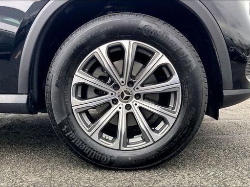 Used 2026 Mercedes-Benz GLC 300 4MATIC image 9