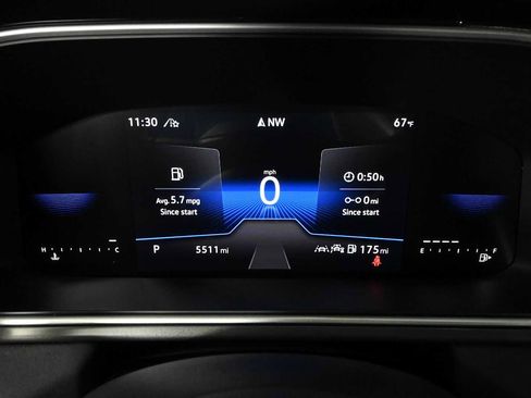 Certified 2025 Volkswagen Taos SE AWD/4WD image 22