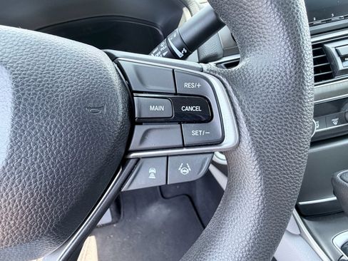 Used 2018 Honda Accord LX image 14