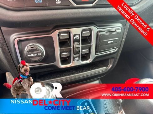 Used 2024 Jeep Wrangler Unlimited Sahara AWD/4WD image 24