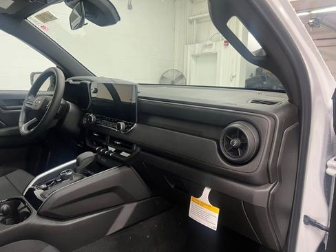 New 2026 Chevrolet Colorado Trail Boss w/ LPO, Bronce Accent Package AWD/4WD image 21