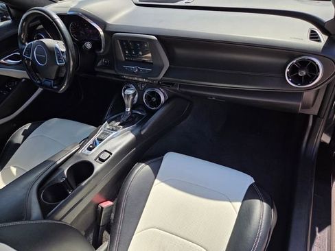Used 2019 Chevrolet Camaro LT RWD image 15