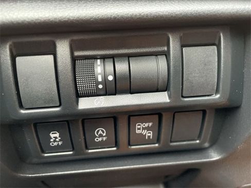 Used 2023 Subaru Crosstrek 2.0i Premium image 33