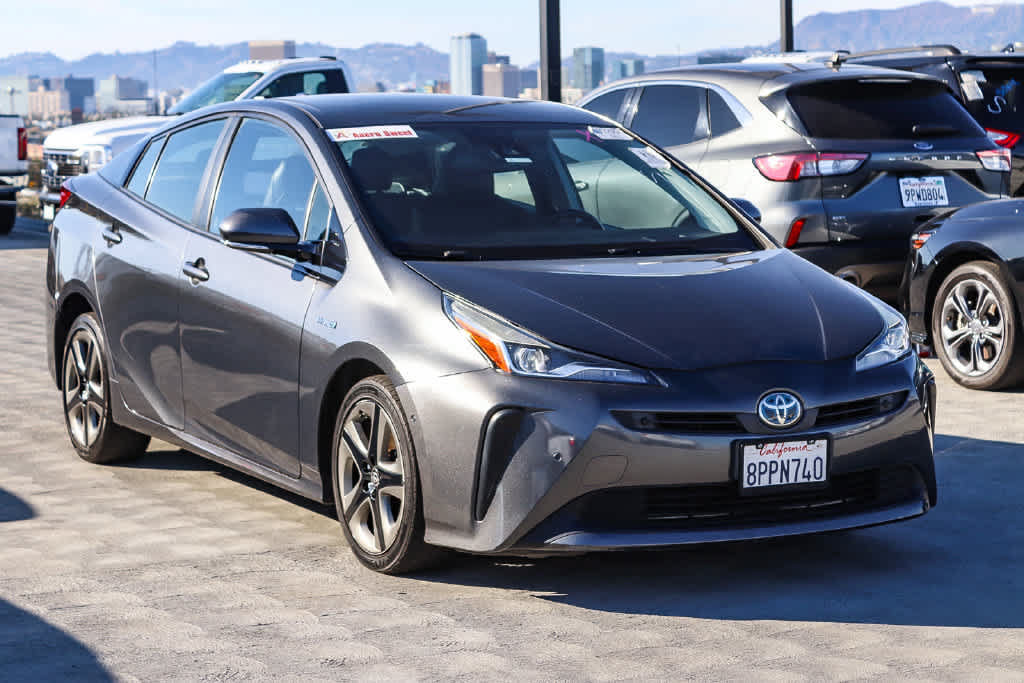 Used 2020 Toyota Prius Limited FWD image 3