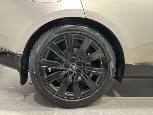 Used 2023 Land Rover Range Rover SE image 10