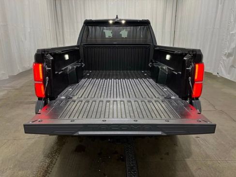Certified 2024 Toyota Tacoma TRD Off-Road AWD/4WD image 12