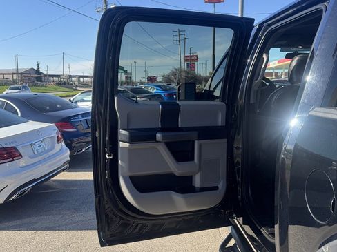 Used 2016 Ford F150 XLT image 19