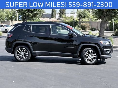 Used 2020 Jeep Compass Latitude FWD image 4