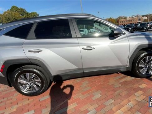 Used 2024 Hyundai Tucson Blue image 2