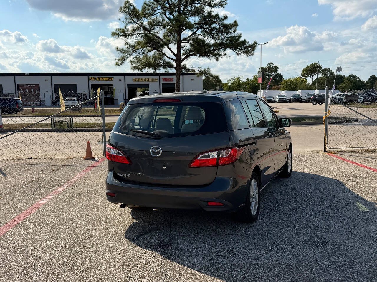 Used 2014 MAZDA MAZDA5 Sport FWD image 16