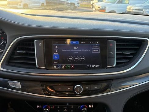 Used 2020 Buick Enclave Essence w/ Sound and Sites Package image 25