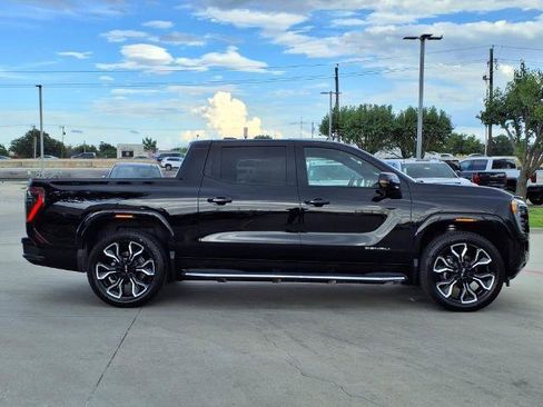 New 2025 GMC Sierra EV Denali image 2