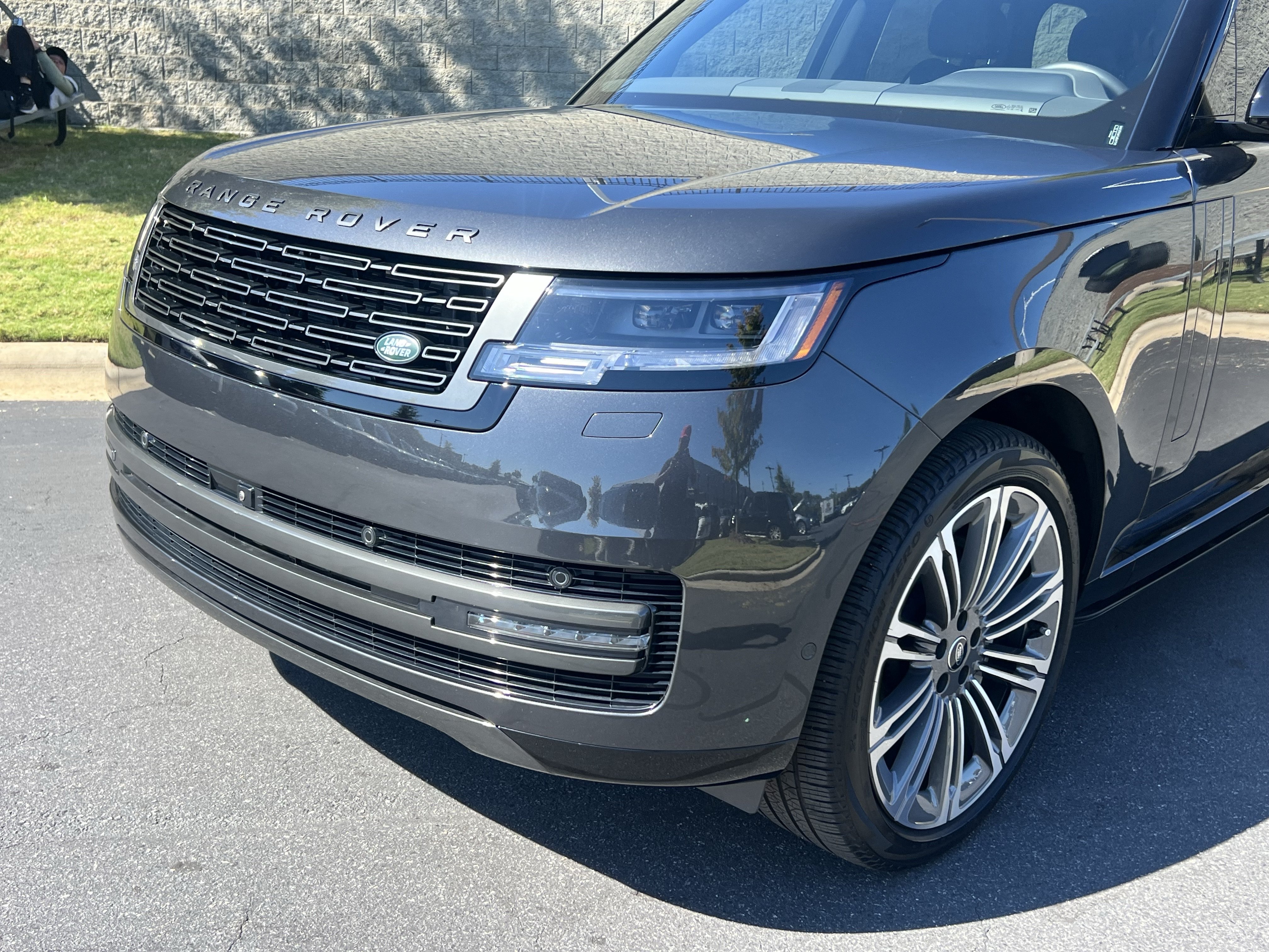 Certified 2024 Land Rover Range Rover Long Wheelbase SE AWD/4WD image 12