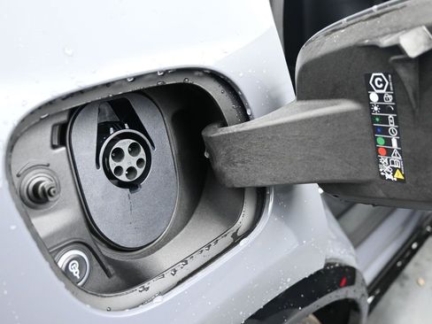 New 2025 Porsche Macan Turbo Electric image 35