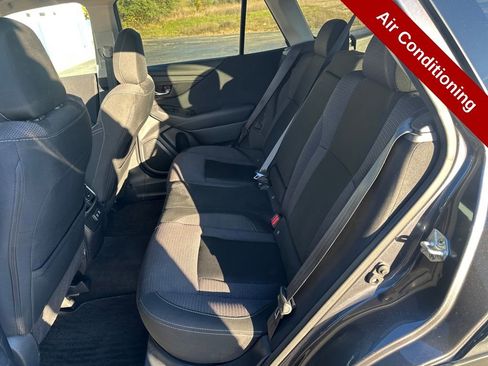 Used 2022 Subaru Outback Premium image 28
