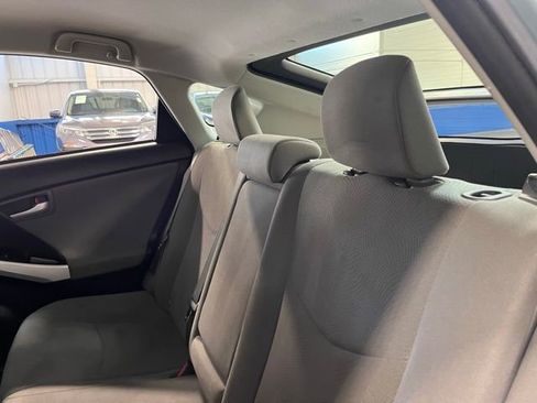 Used 2014 Toyota Prius Four image 18