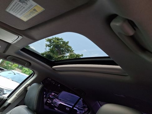 Certified 2017 Honda Accord EX-L image 13