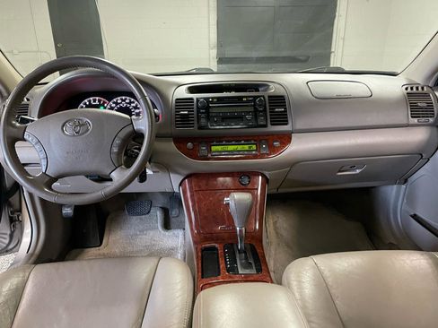 Used 2005 Toyota Camry XLE image 13