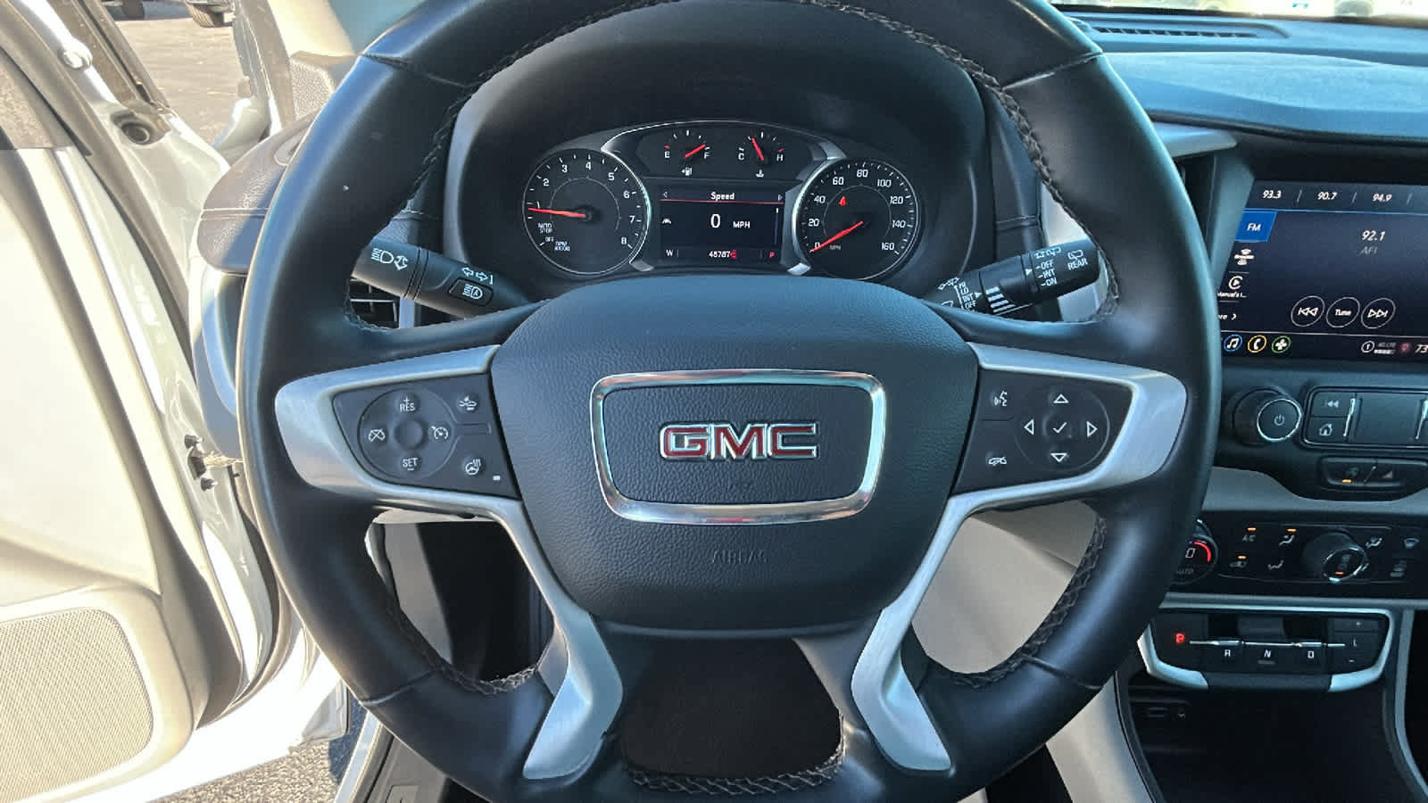 Used 2023 GMC Terrain SLT AWD/4WD image 18