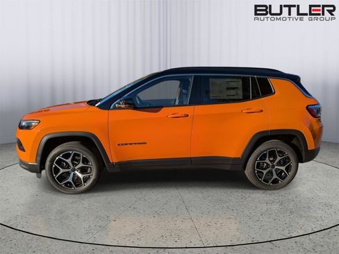 New 2026 Jeep Compass Limited AWD/4WD image 3