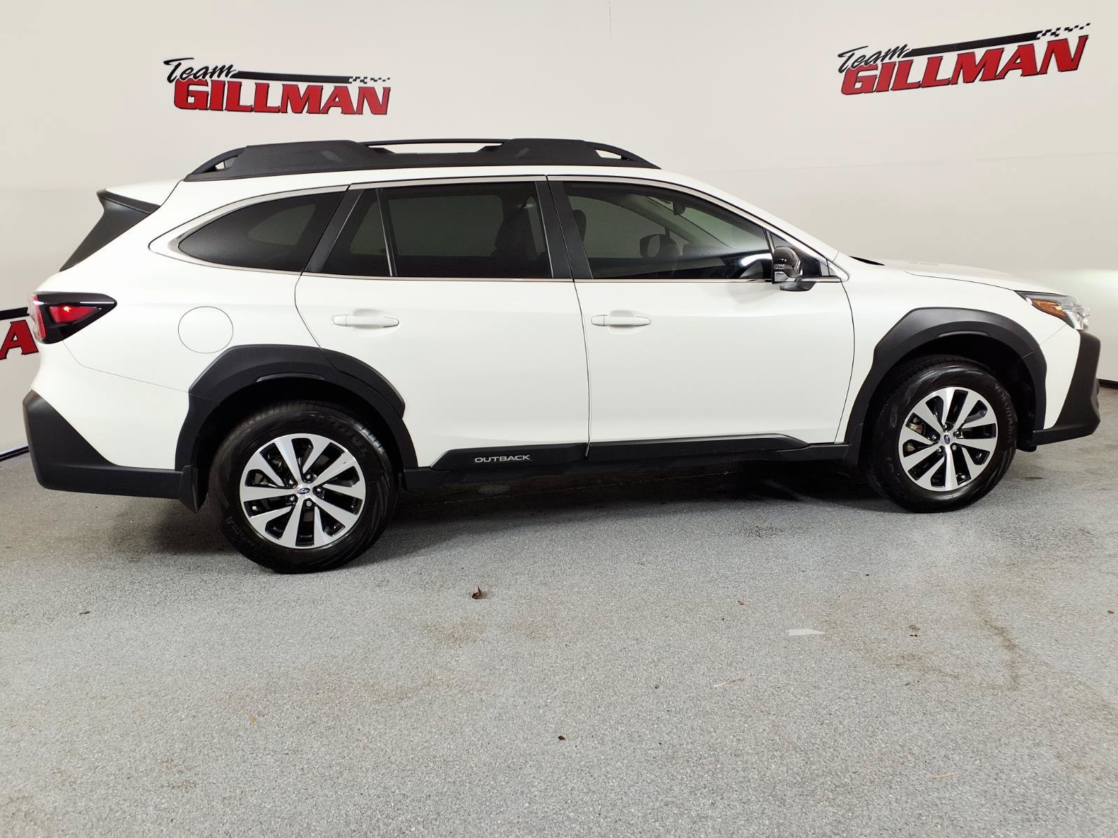 Used 2025 Subaru Outback Premium w/ Popular Package #1A AWD/4WD image 4
