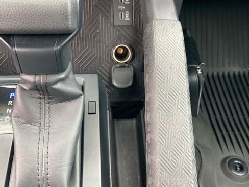 Used 2024 Toyota Tacoma SR5 image 33