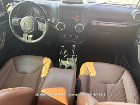 Used 2016 Jeep Wrangler Unlimited Sahara AWD/4WD image 25