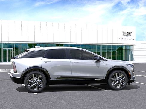 New 2027 Cadillac Optiq Luxury AWD/4WD image 5