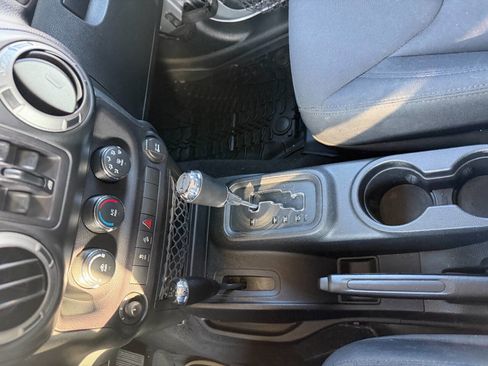 Used 2015 Jeep Wrangler Unlimited Sport image 60