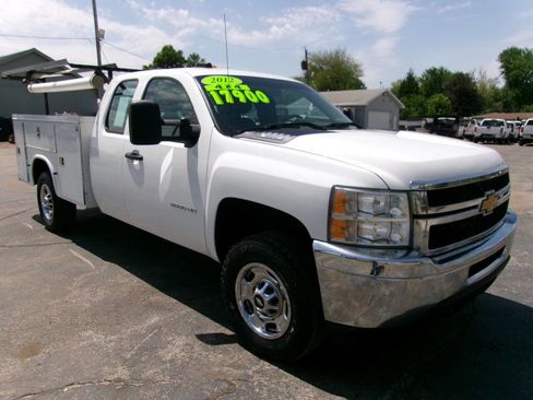 Used 2012 Chevrolet Silverado 2500 W/T AWD/4WD image 9