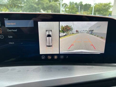 New 2026 Cadillac Vistiq Premium Luxury AWD/4WD image 19