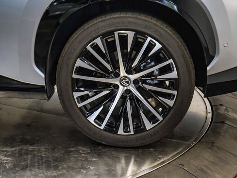 Used 2024 Lexus RZ 300e Premium w/ Technology Package image 10