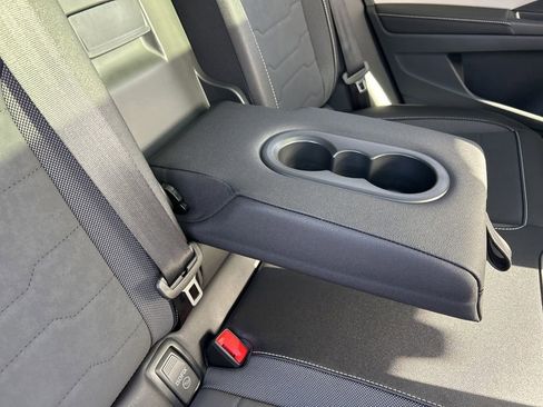 New 2026 Volkswagen Taos SE image 50