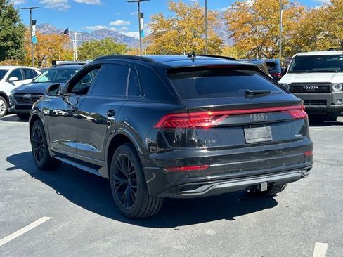 Used 2021 Audi Q8 Premium w/ Black Optic Package image 6