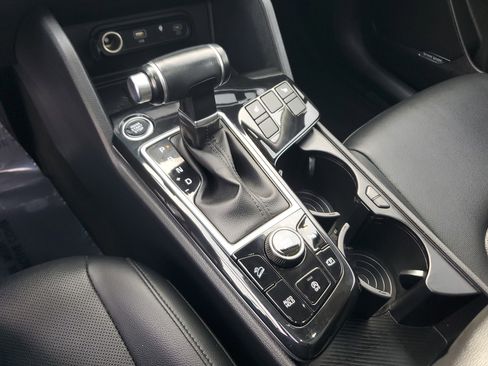 Used 2023 Kia Sportage SX image 28