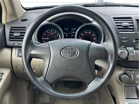 Used 2010 Toyota Highlander 4WD image 16