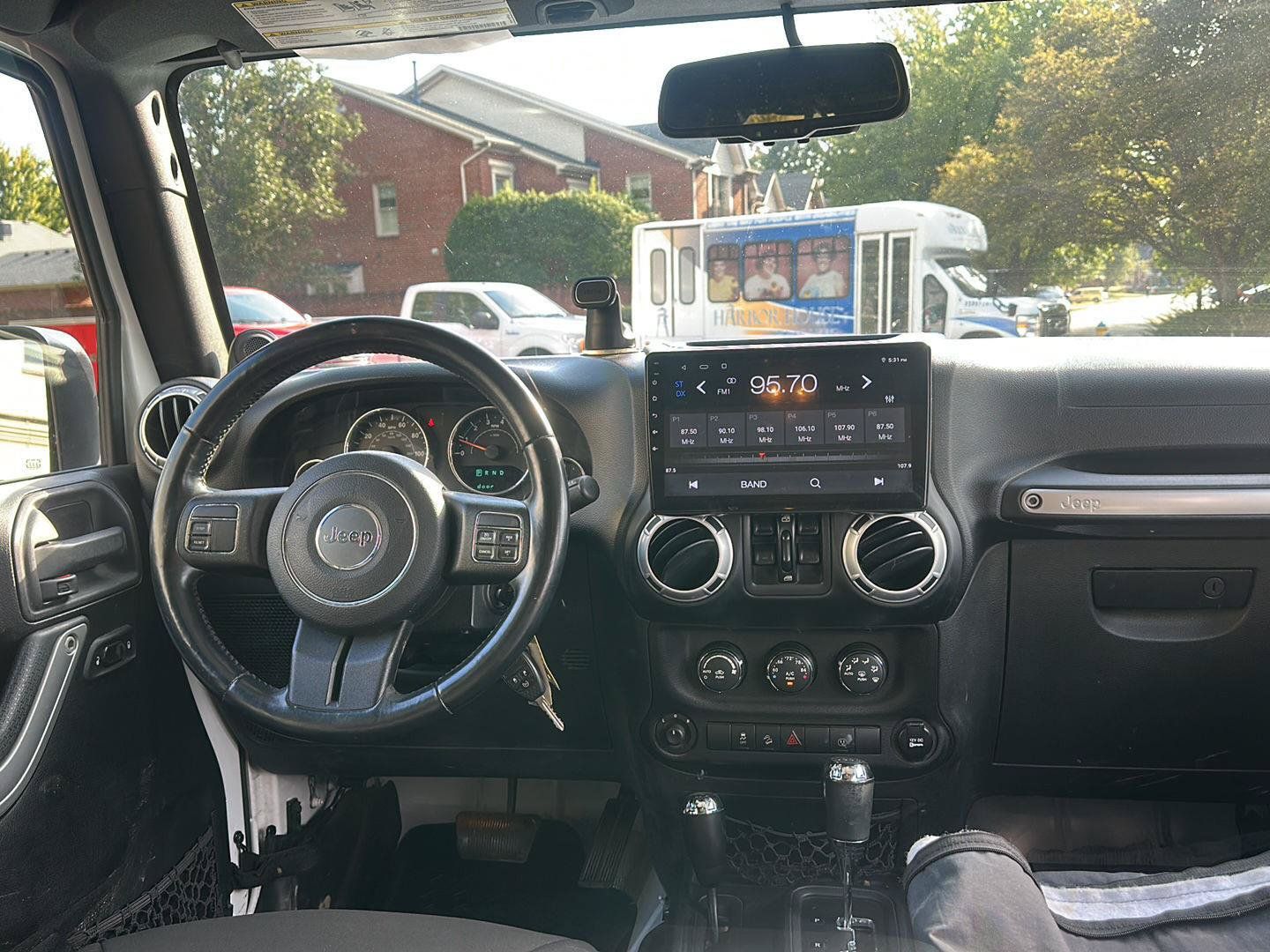 Used 2013 Jeep Wrangler Unlimited Sahara AWD/4WD image 11