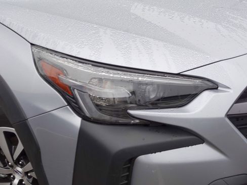 Certified 2025 Subaru Outback Premium image 2