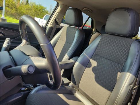 Used 2019 Buick Encore Preferred image 18