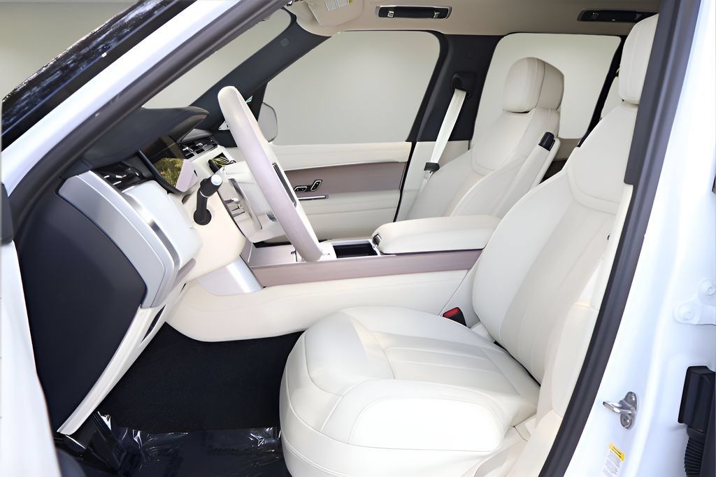 New 2026 Land Rover Range Rover SE AWD/4WD image 11