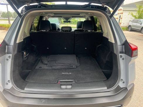 Certified 2023 Nissan Rogue SV w/ SV Premium B Package AWD/4WD image 12