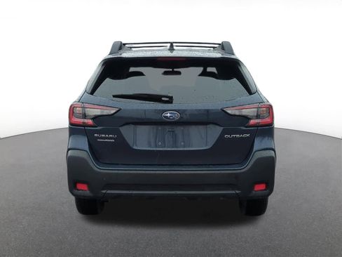 Used 2023 Subaru Outback Premium image 5