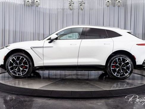Used 2021 Aston Martin DBX AWD/4WD image 10