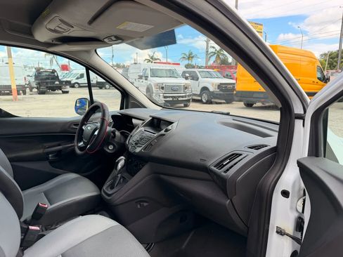 Used 2016 Ford Transit Connect XL image 17