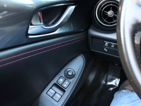 Used 2017 MAZDA MX-5 Miata RF Club image 25