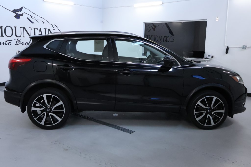 Used 2018 Nissan Rogue Sport SL w/ SL Premium Package AWD/4WD image 8
