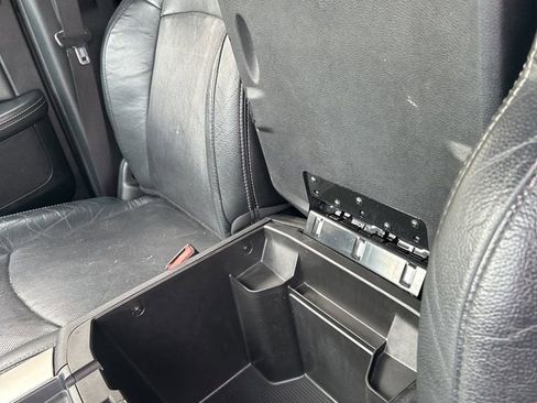 Used 2014 RAM 1500 Laramie w/ Convenience Group image 20