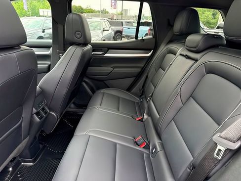 Used 2025 GMC Terrain Elevation w/ Elevation Premium Package AWD/4WD image 21
