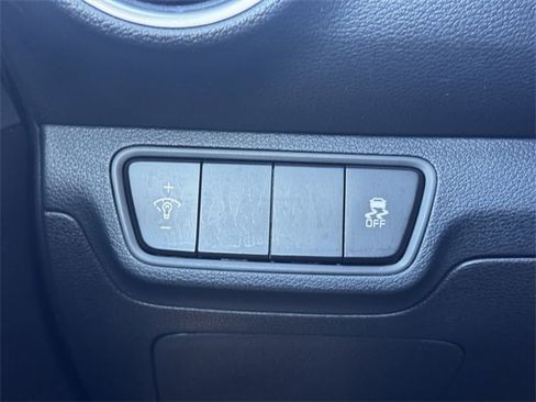 Used 2023 Kia Forte LXS image 21